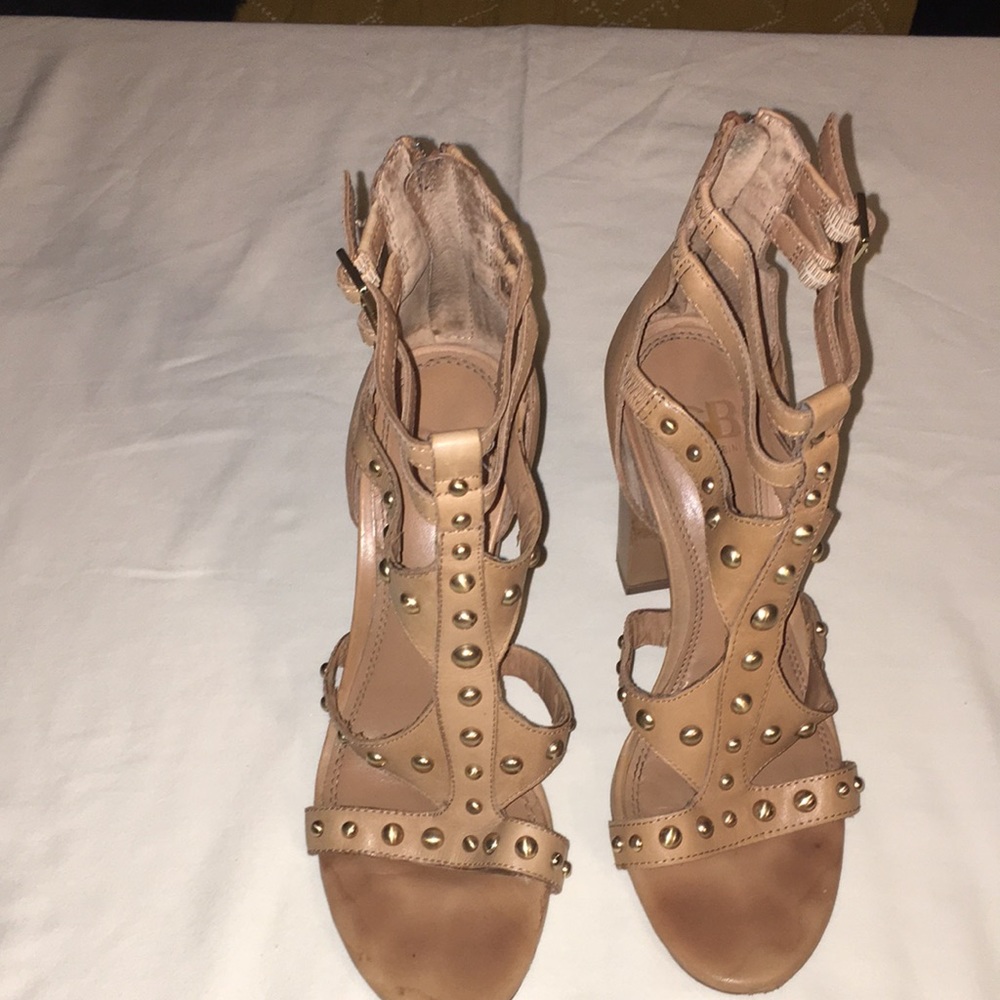 Tan 8.5 Gianni Bini studded sandals